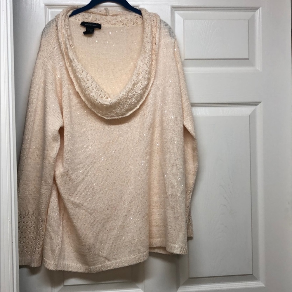 Sweater - Picture 4 of 4